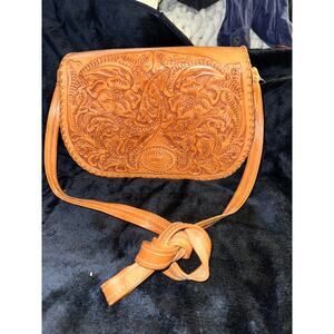 VINTAGE ROOMY SERGIO'S COLLECTION HAND TOOLED LEATHER ESPERANZA SADDLEBAG PURSE